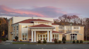 Гостиница The Wylie Inn and Conference Center at Endicott College  Беверли